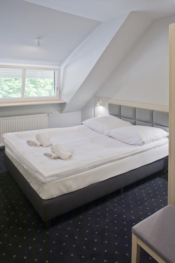 Hotel Podjadek Гужно Экстерьер фото