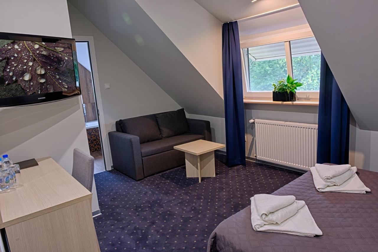 Hotel Podjadek Гужно Экстерьер фото