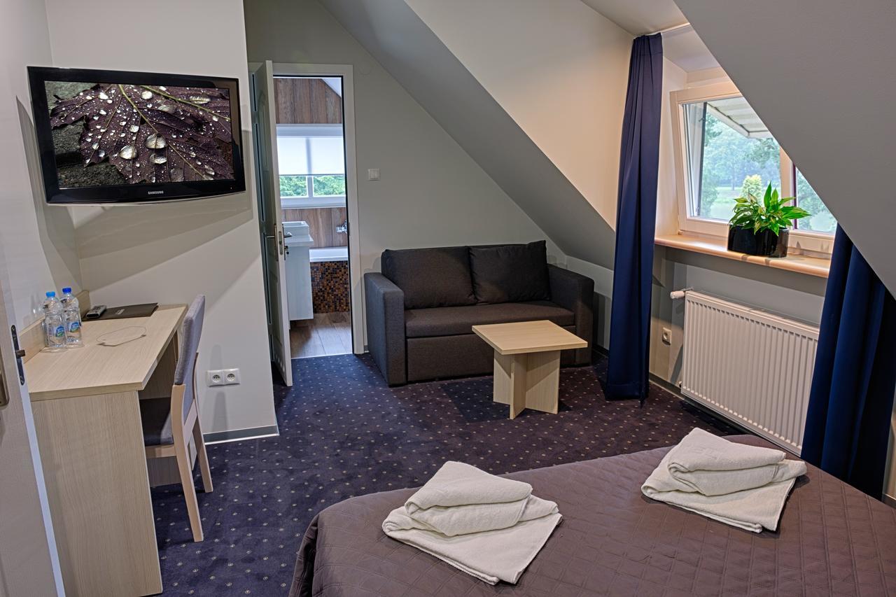 Hotel Podjadek Гужно Экстерьер фото