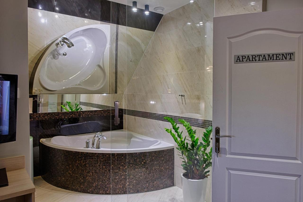 Hotel Podjadek Гужно Экстерьер фото