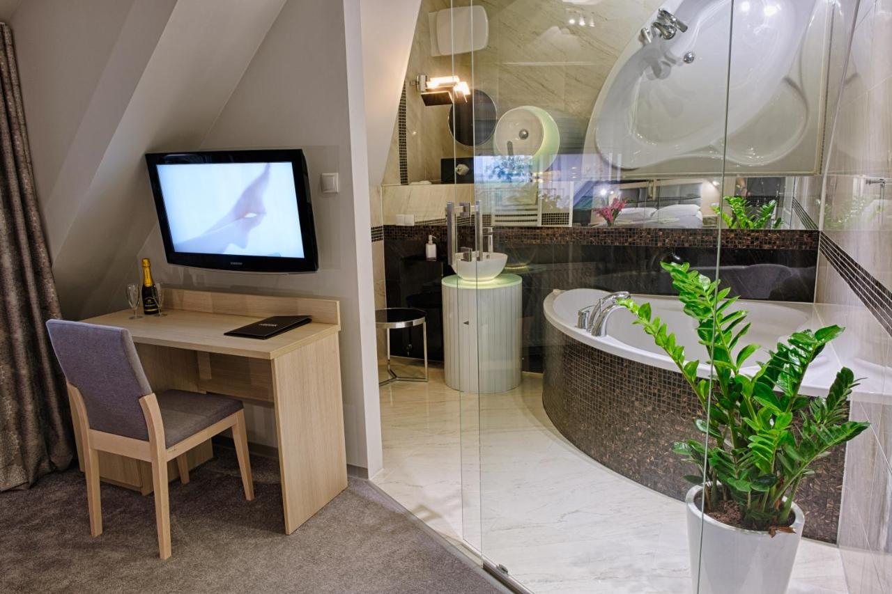 Hotel Podjadek Гужно Экстерьер фото